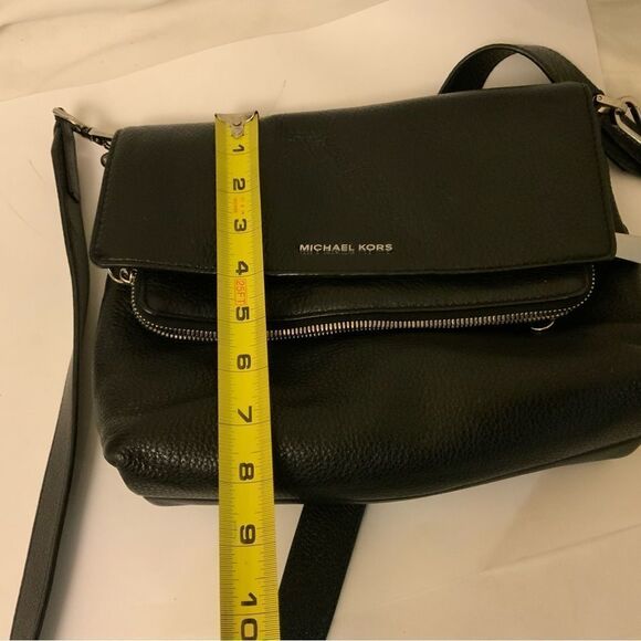 Michael Kors Ezra Medium Messenger Bag Black multiple pockets organizer rare - Picture 12 of 15